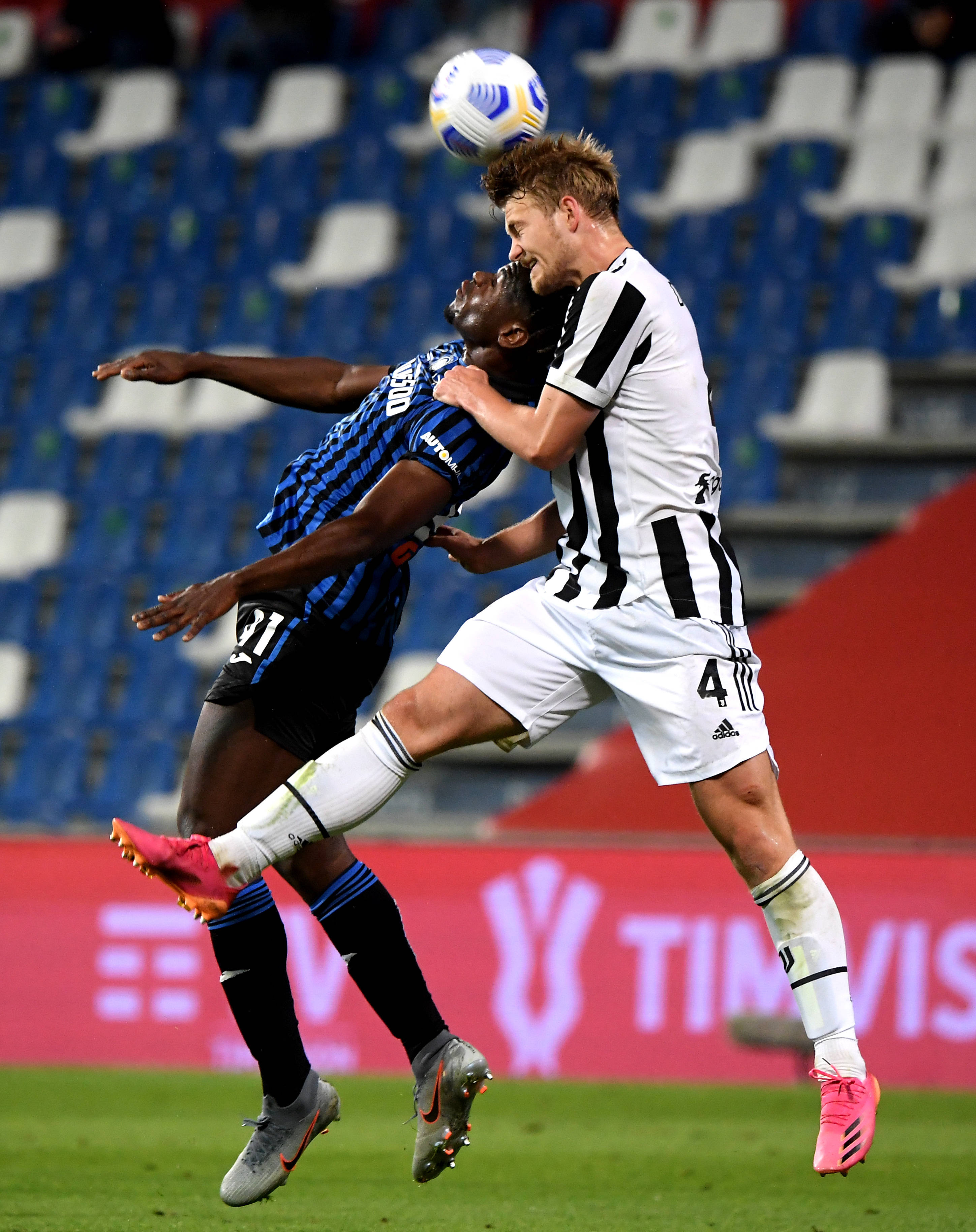 风云突变圣安东尼奥马刺冲刺阶段调整名单，意大利杯版图或变，气氛紧张，年轻球员得到机会的简单介绍-英雄联盟2025总决赛